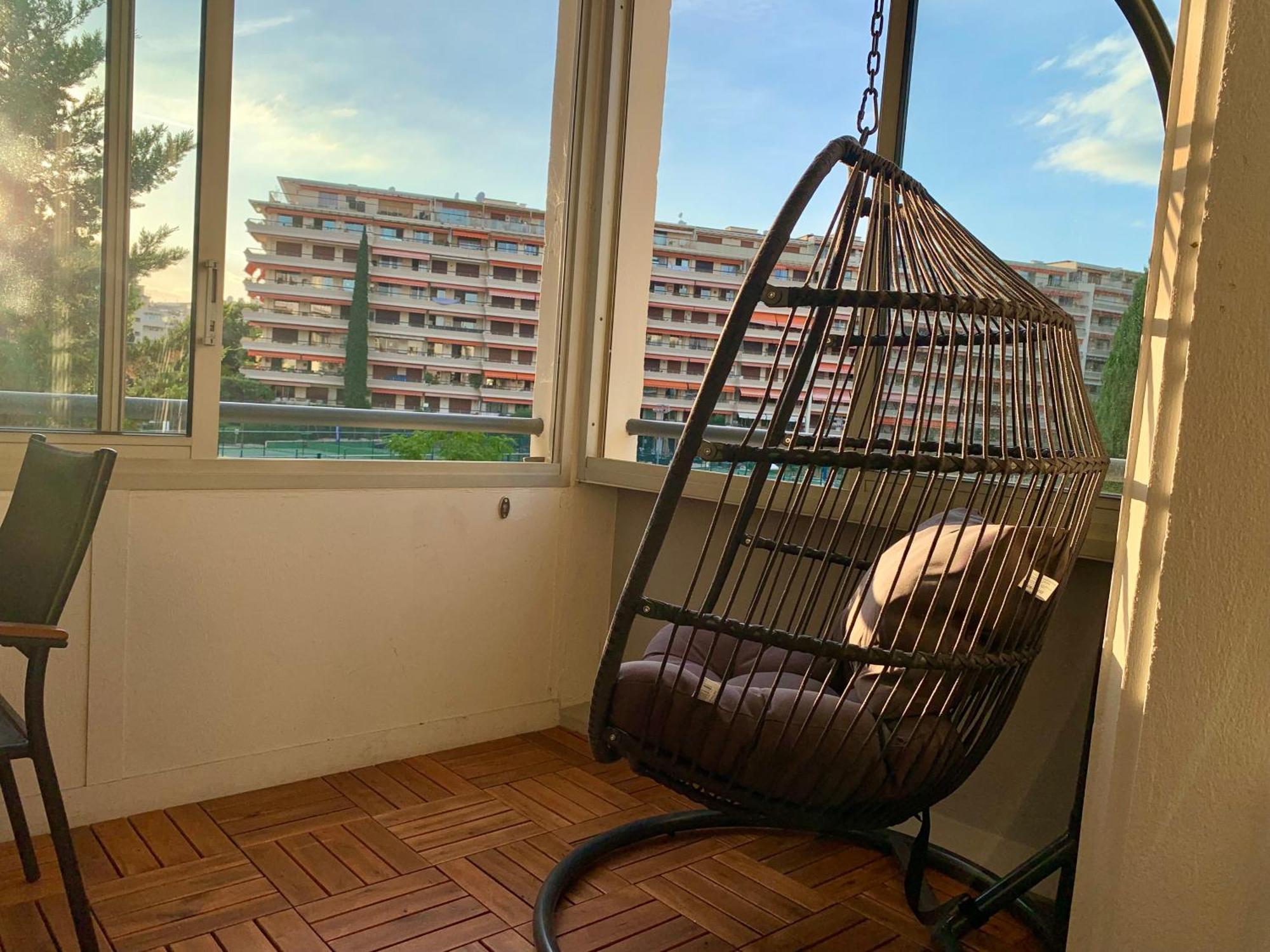 Croisette 2 Bedroom And Terrace Apartment Cannes