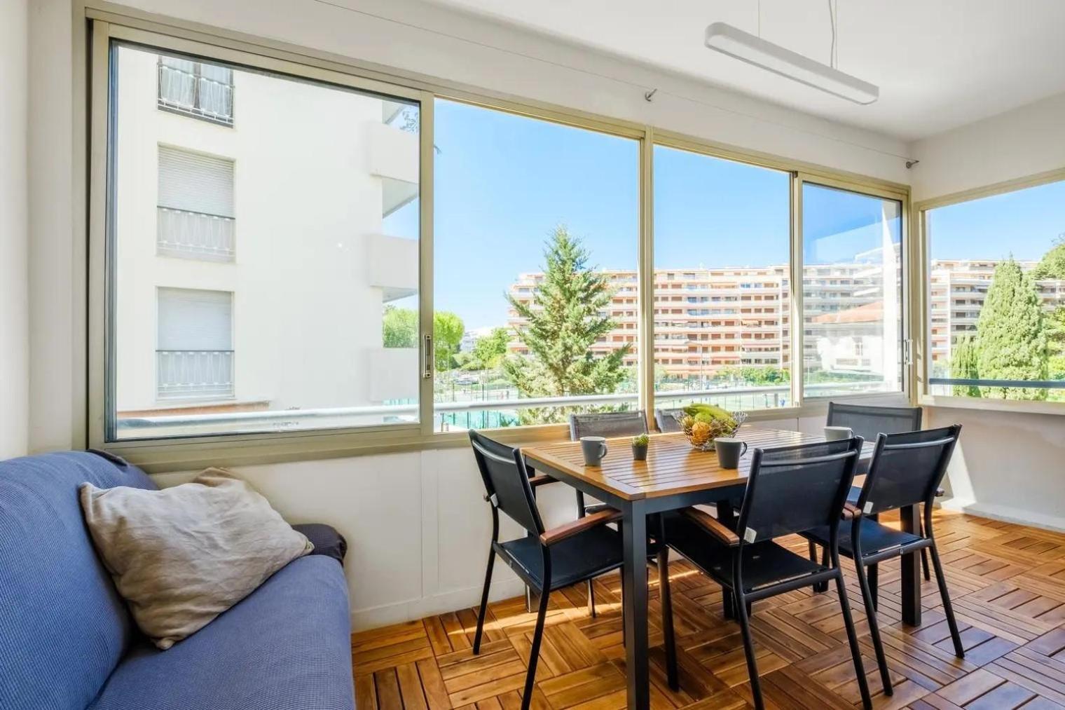 Croisette 2 Bedroom And Terrace * Cannes
